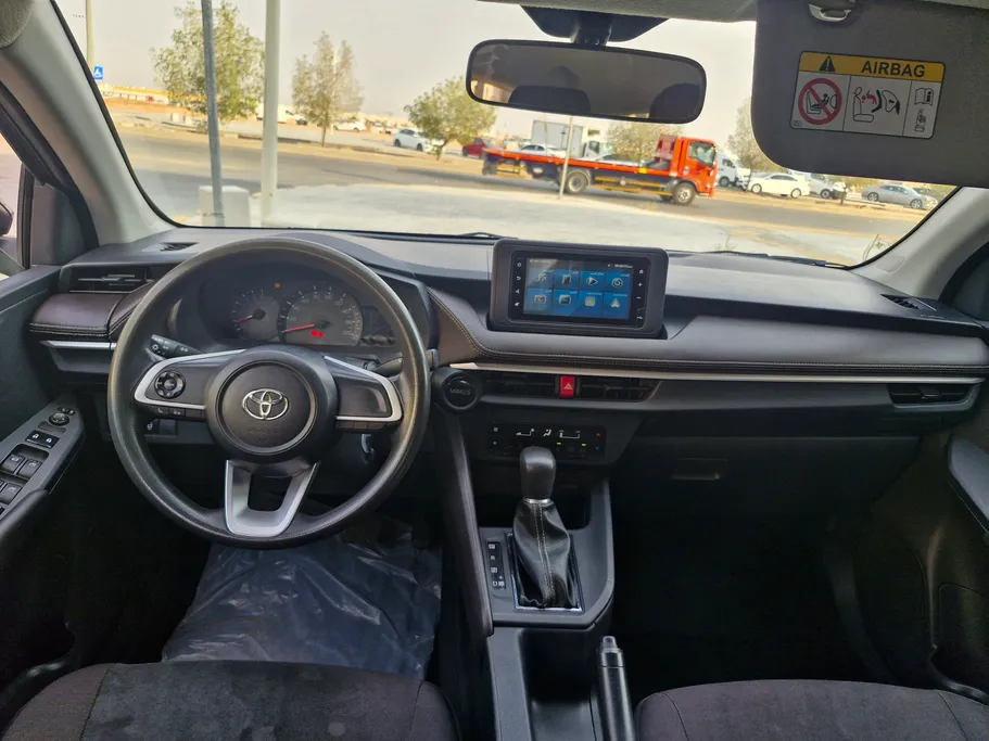 2023 Toyota Yaris  Y 
