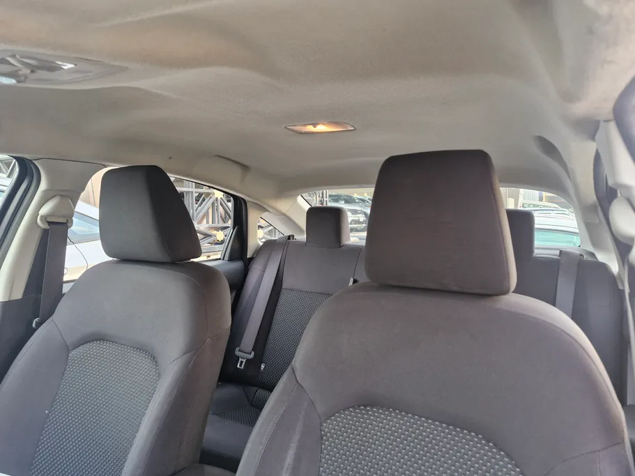 2023 Toyota Yaris  Y 