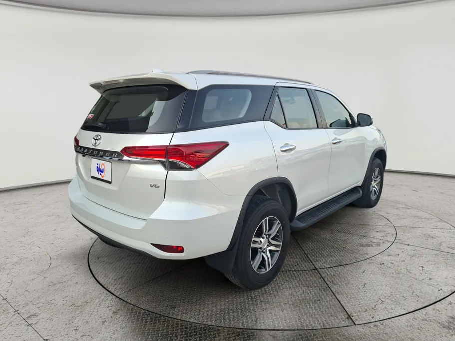 2023 Toyota Fortuner VX 