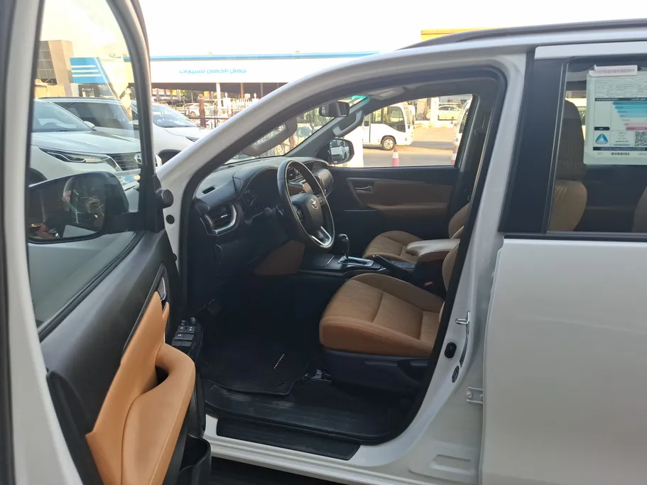 2023 Toyota Fortuner VX 
