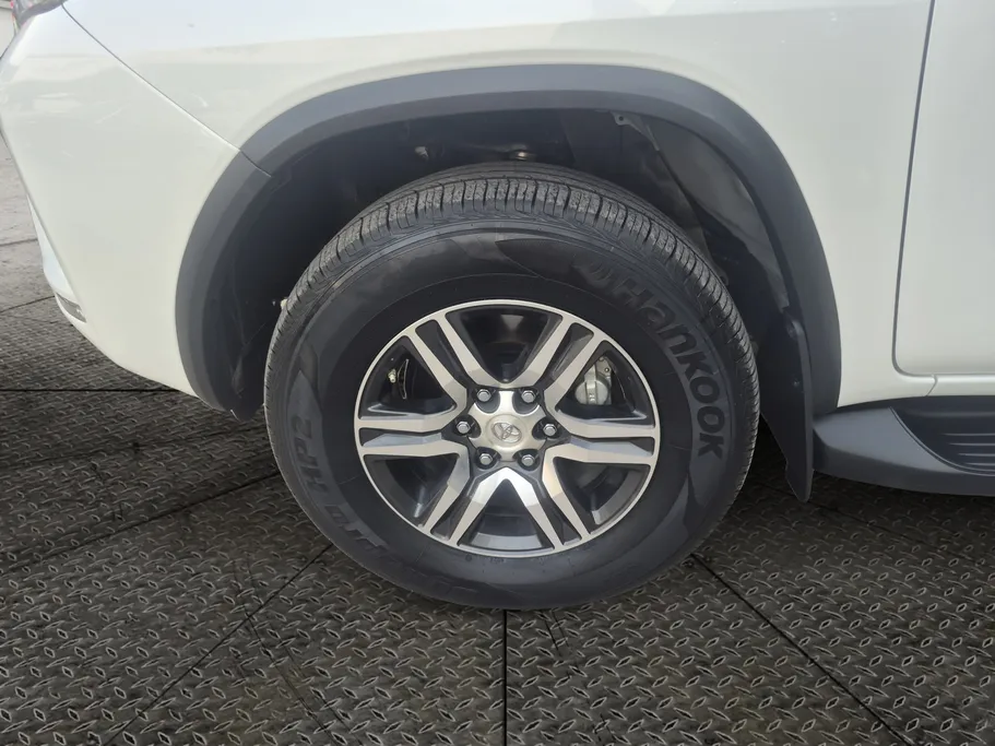 2024 Toyota Fortuner VX 