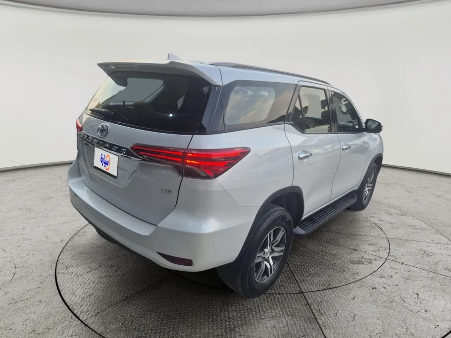 2024 Toyota Fortuner VX 