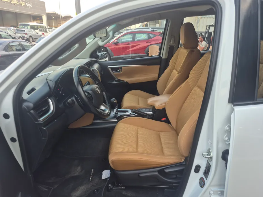 2024 Toyota Fortuner VX 