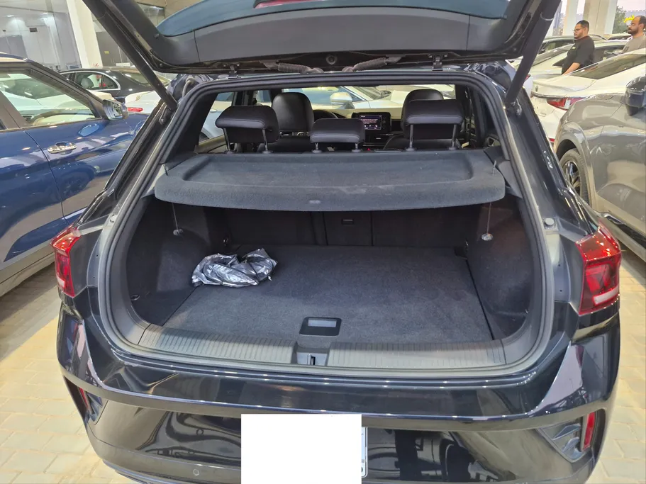 2023 Volkswagen T Roc ار لاين 