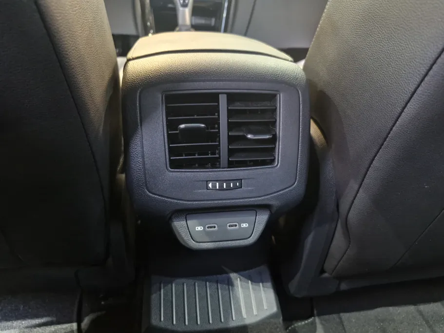 2023 Volkswagen T Roc ار لاين 