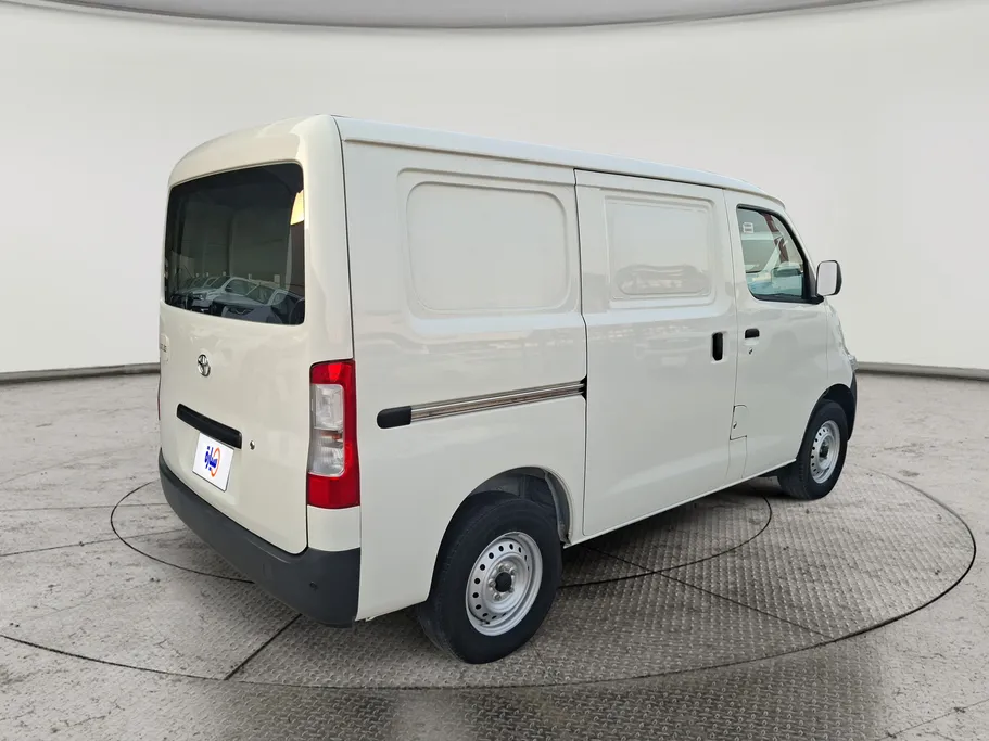 2023 Toyota LiteAce Van 