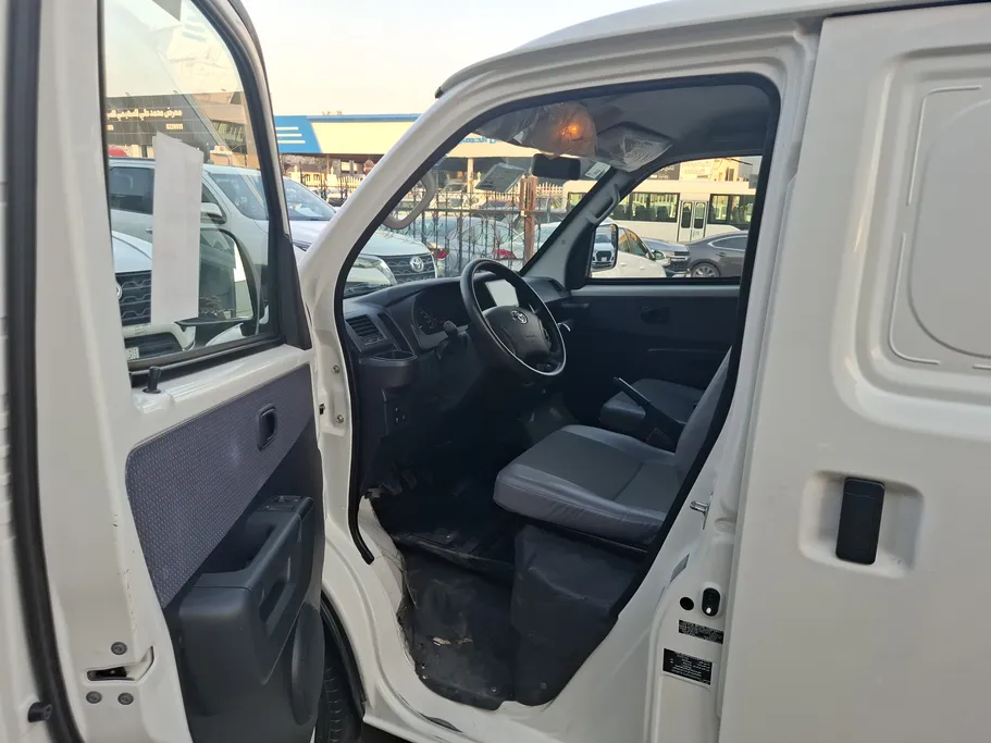 2023 Toyota LiteAce Van 