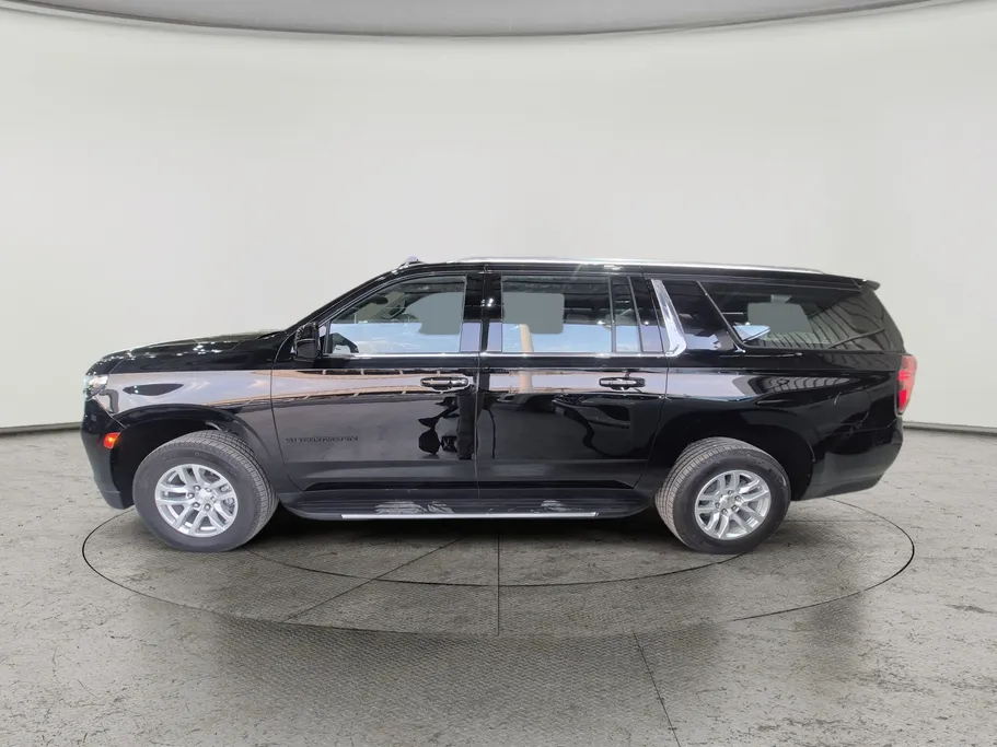 2024 Chevrolet Suburban LS 