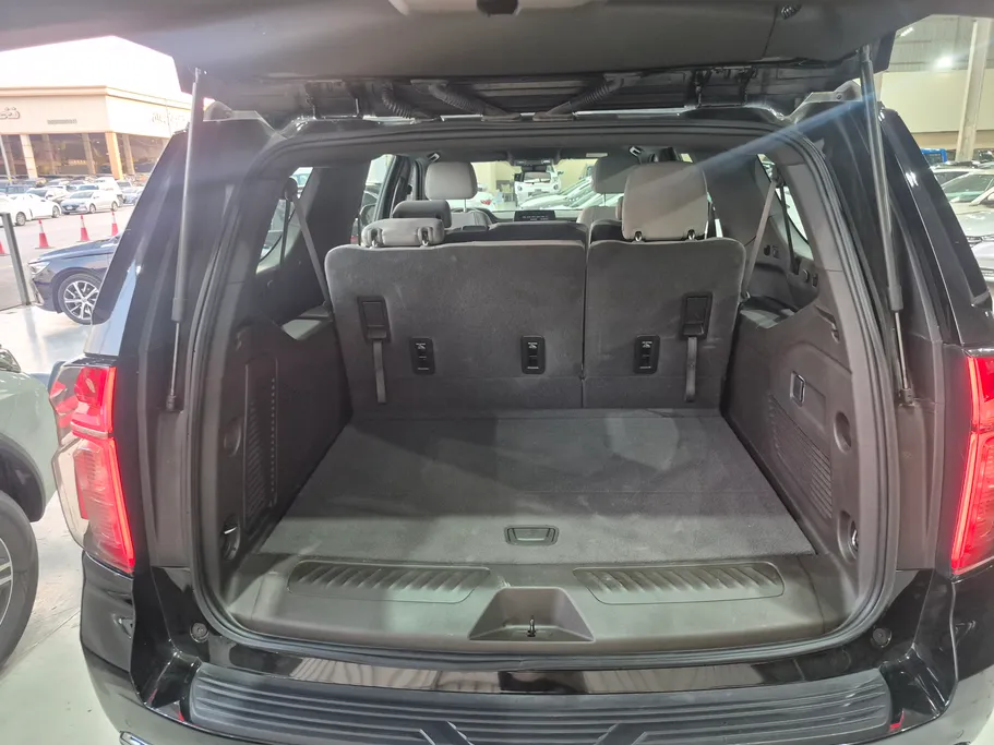 2024 Chevrolet Suburban LS 