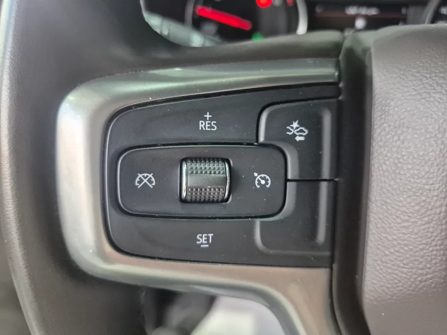2024 Chevrolet Suburban LS 