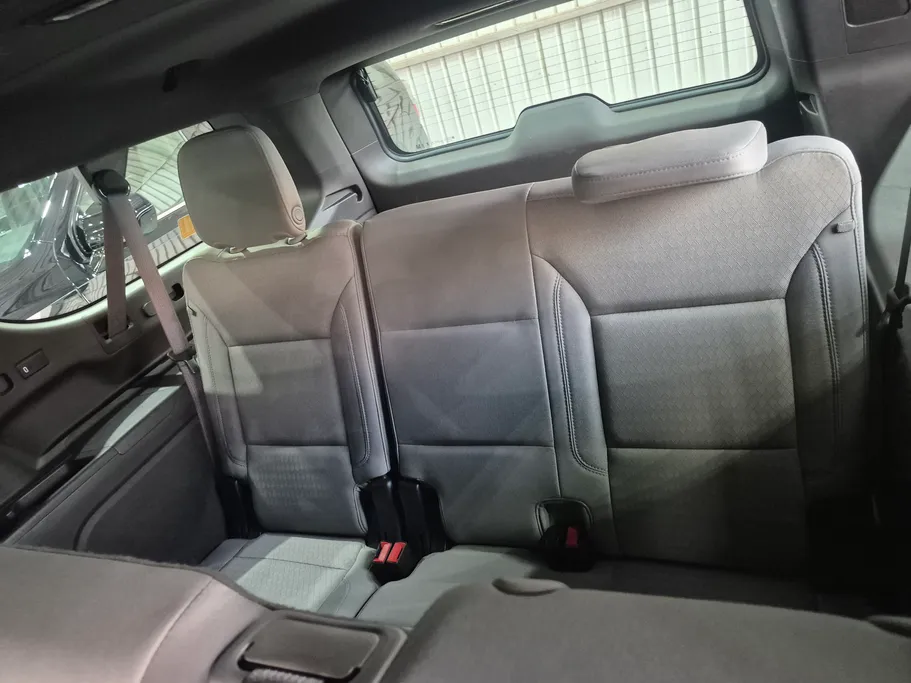 2024 Chevrolet Suburban LS 