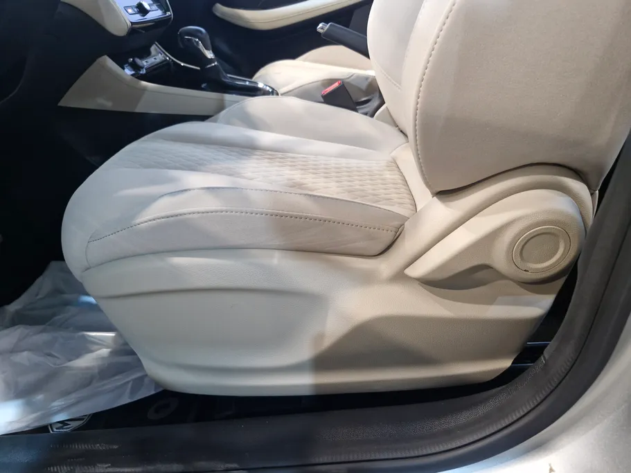 2024 MG 5 COM 