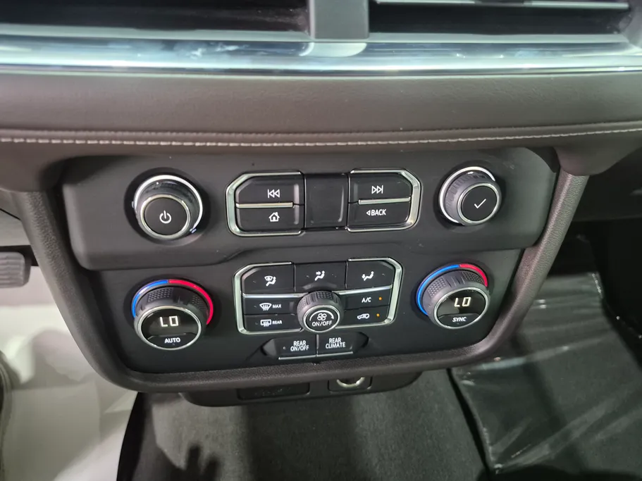 2024 Chevrolet Suburban LS 