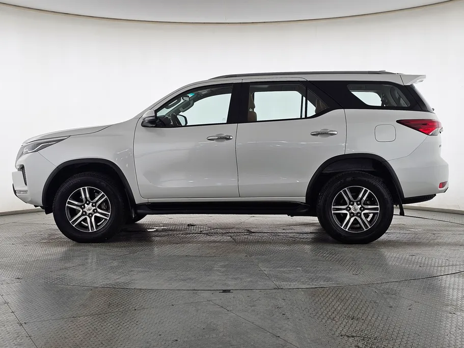 2024 Toyota Fortuner GX2 