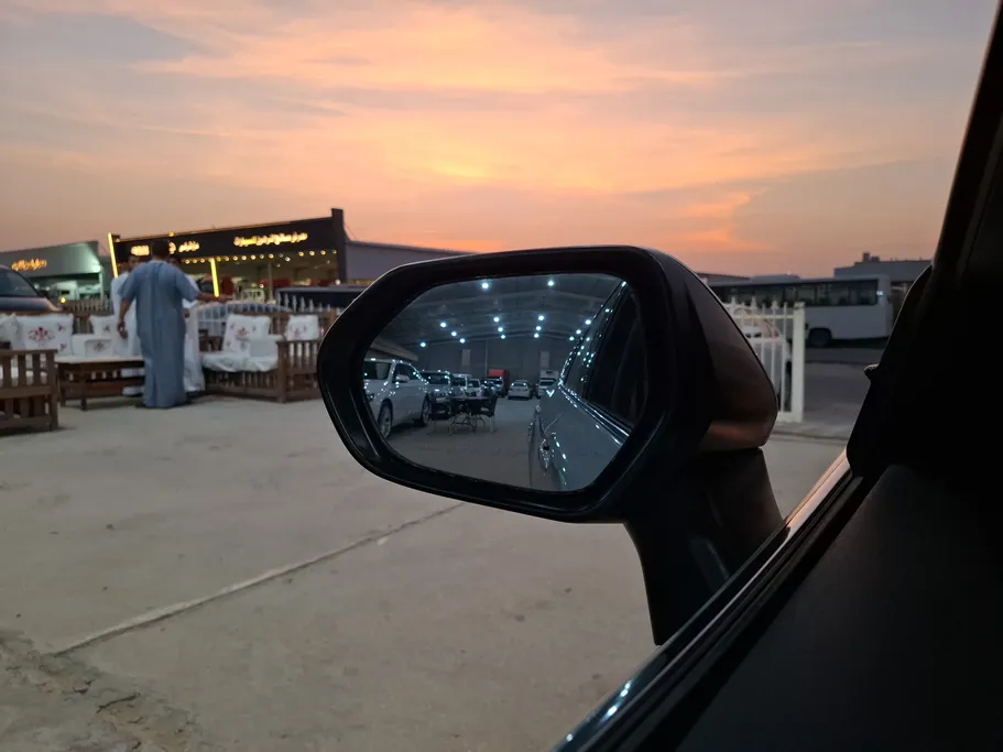 تويوتا كامري E 2025 