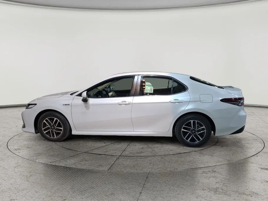 2023 Toyota Camry  LE HEV 