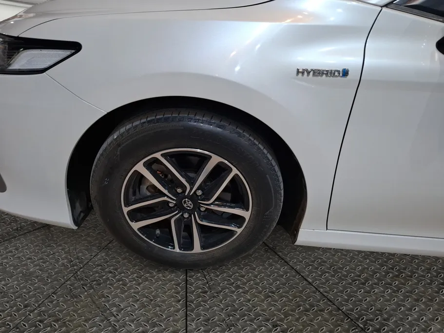 2023 Toyota Camry  LE HEV 
