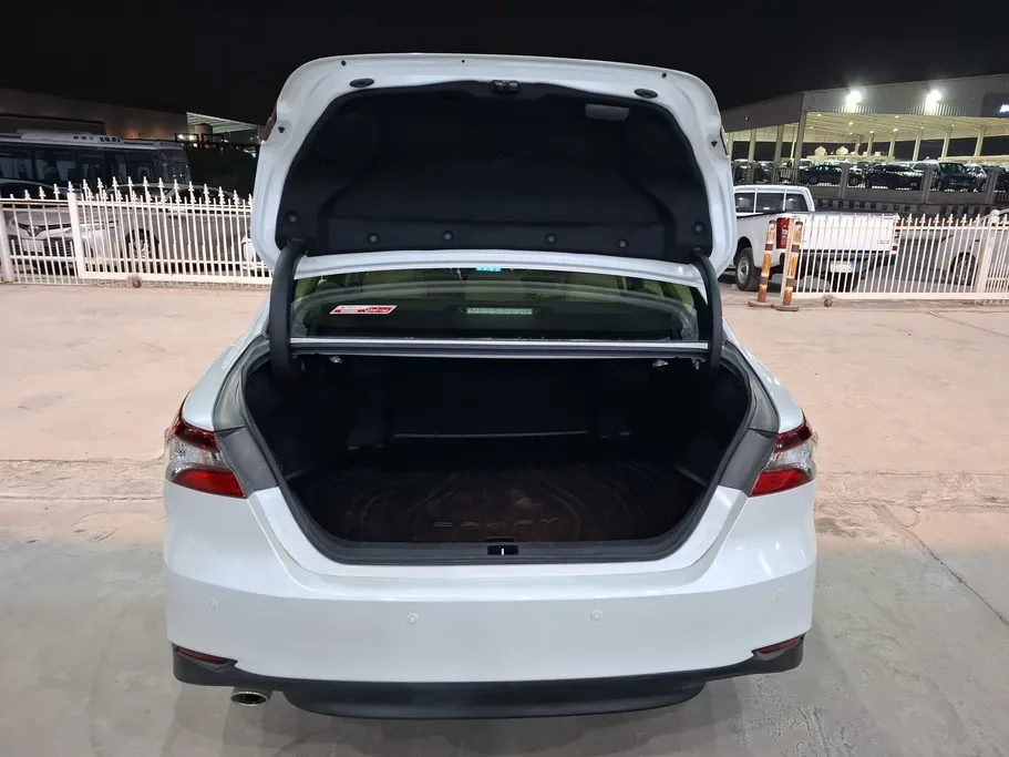 2023 Toyota Camry  LE HEV 