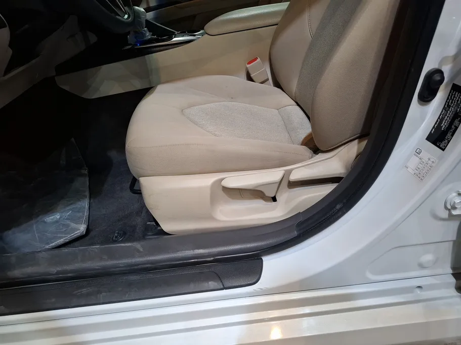 2023 Toyota Camry  LE HEV 