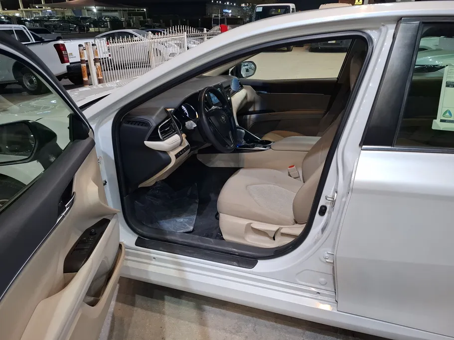 2023 Toyota Camry  LE HEV 