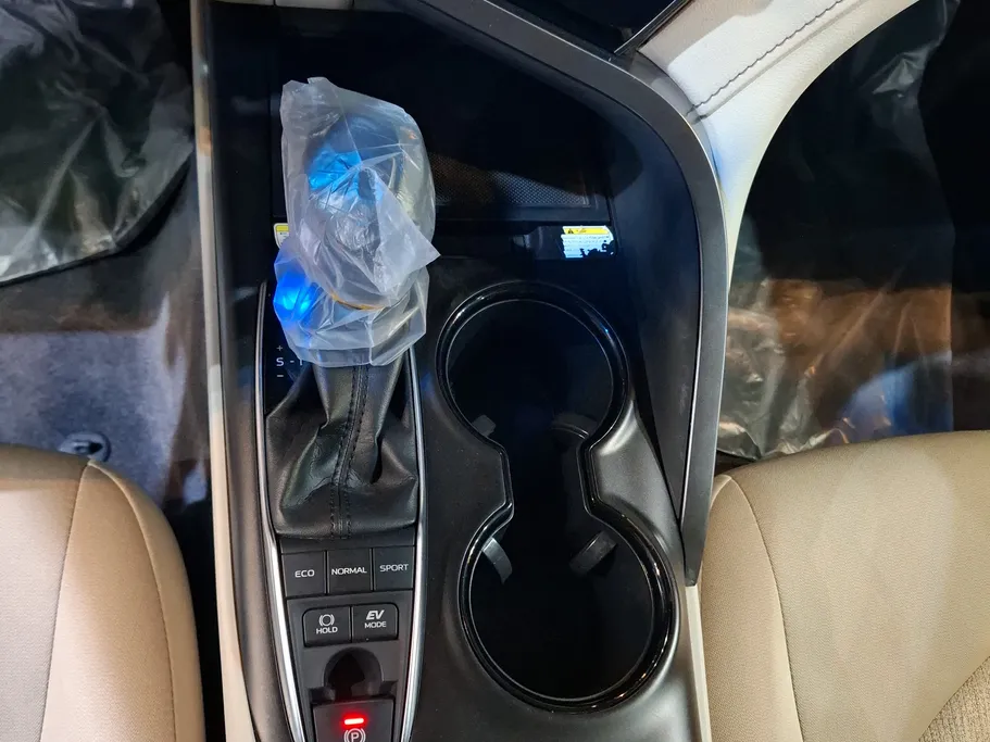 2023 Toyota Camry  LE HEV 