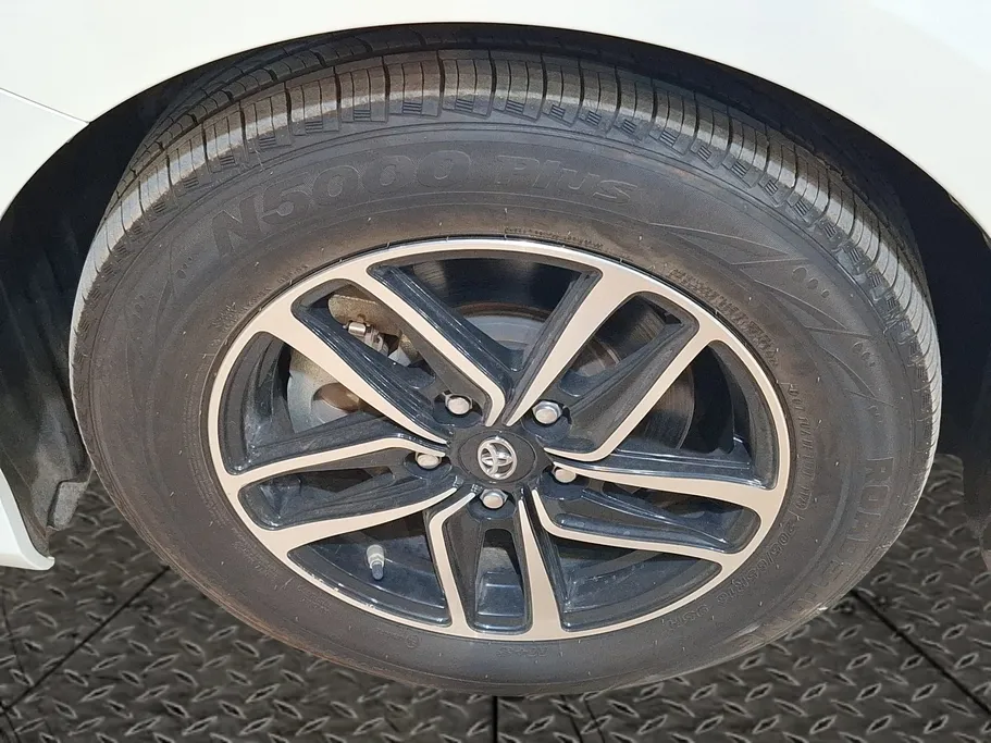 2023 Toyota Camry  LE HEV 