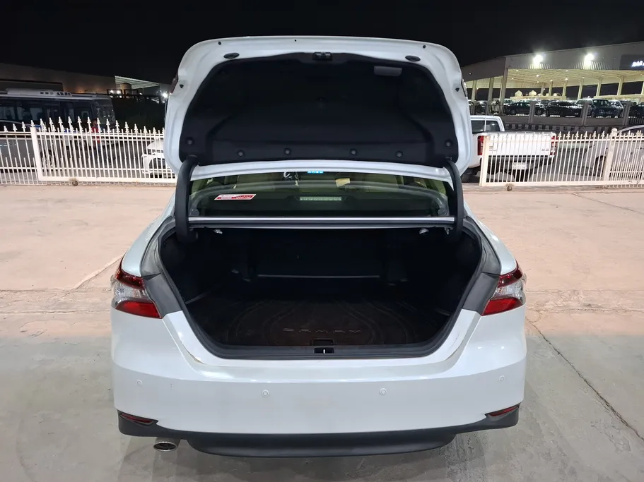2023 Toyota Camry  LE HEV 