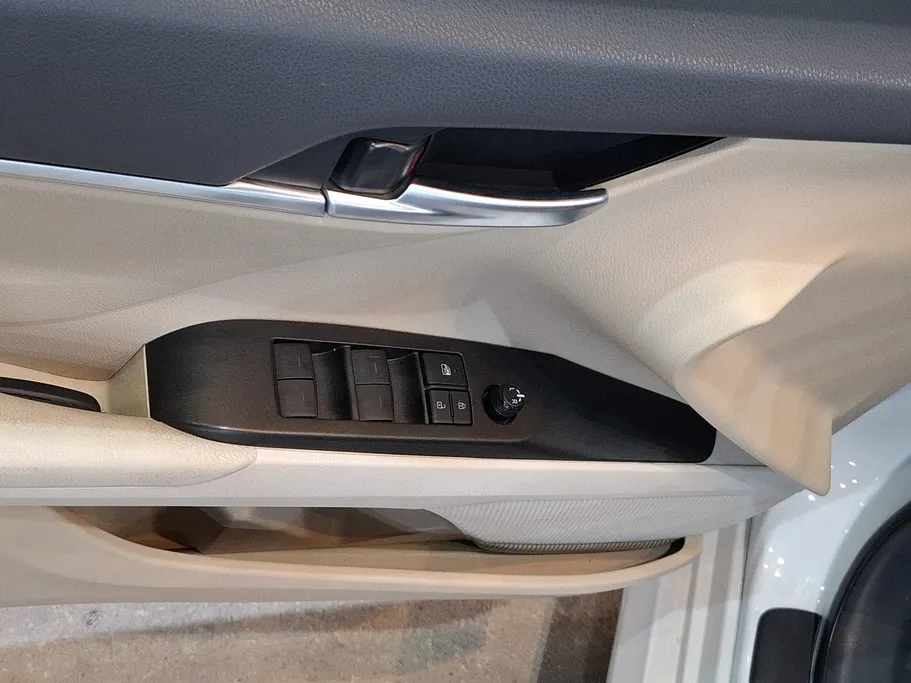 2023 Toyota Camry  LE HEV 