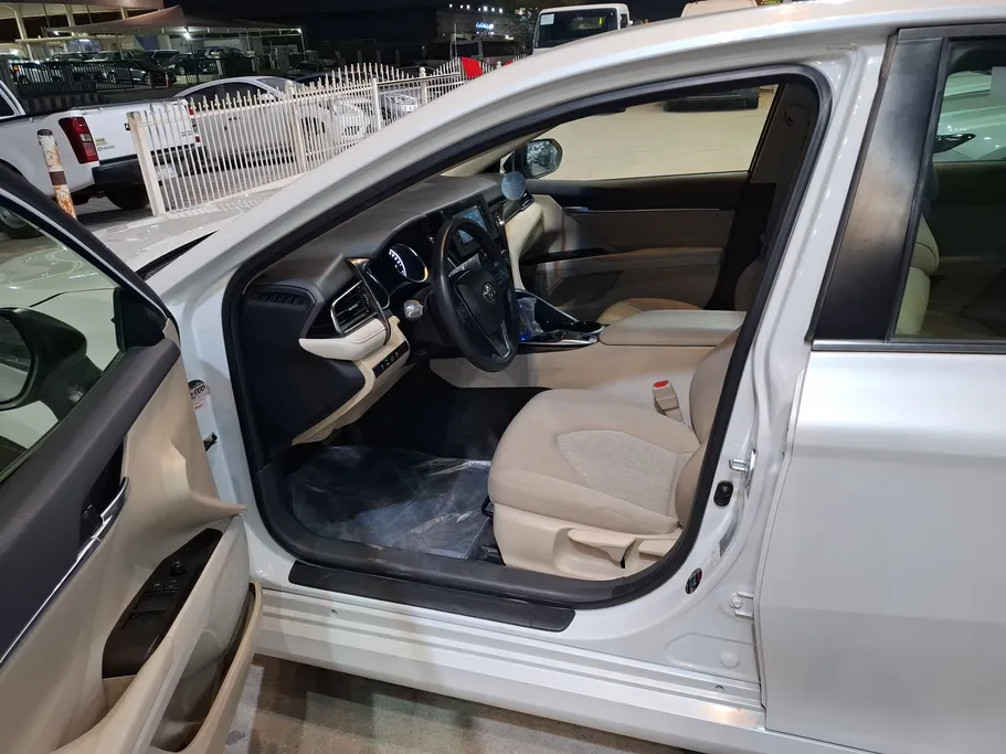 2023 Toyota Camry  LE HEV 