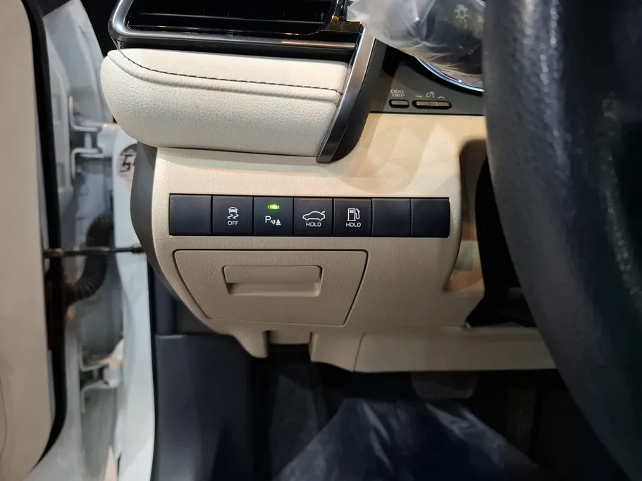 2023 Toyota Camry  LE HEV 