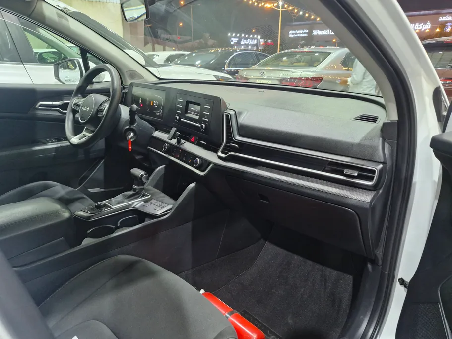 2024 Kia Sportage LX 