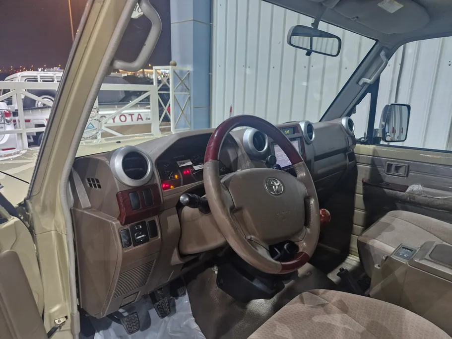 2018 Toyota LAND CRUISER 70 SDLX WINCH 3DR 