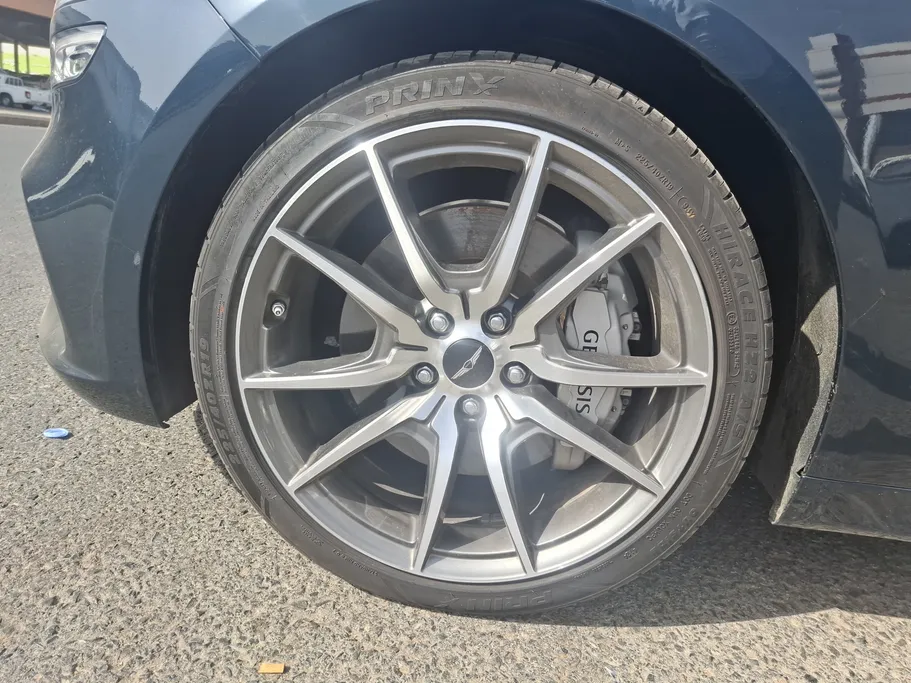 2024 Genesis G70 Prestige 