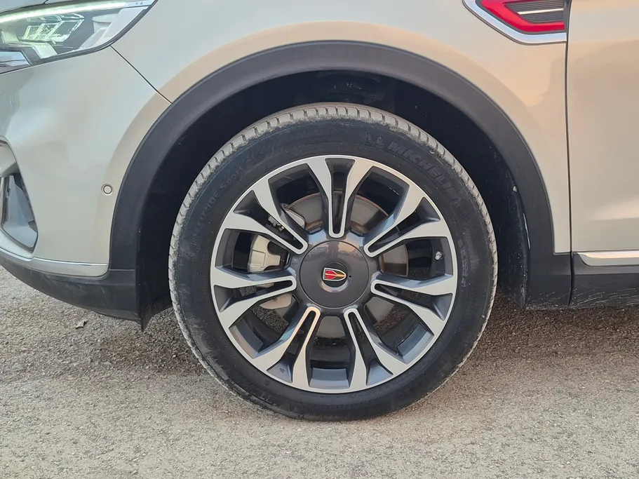 2023 Hongqi HS5 Deluxe 