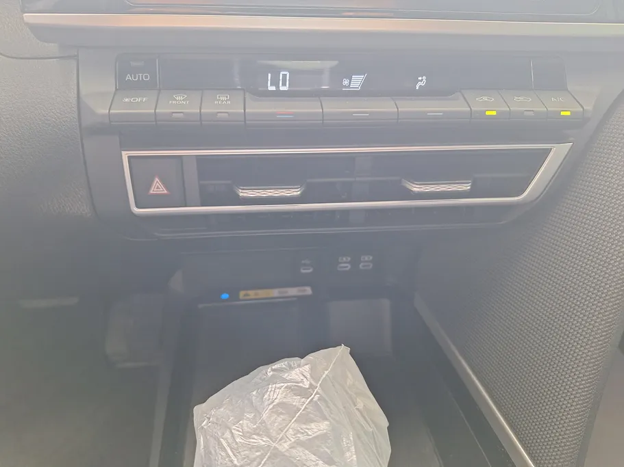 2025 Toyota Camry  E Plus HEV 
