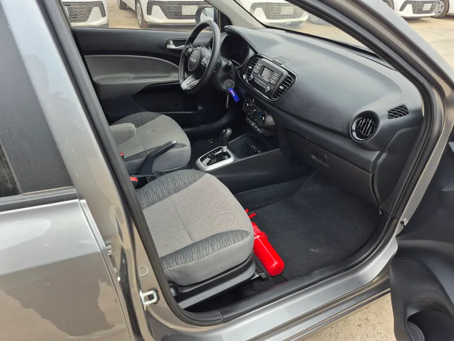 2025 Kia Pegas LX 