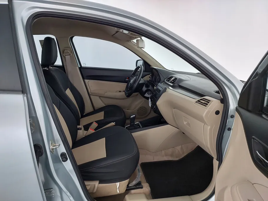 2025 سوزوكي Dzire GL 