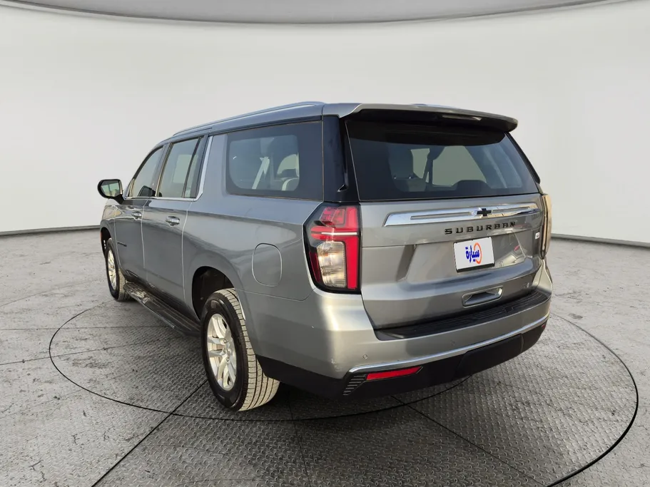 2023 Chevrolet Suburban LS 