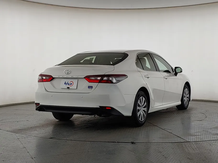 2022 تويوتا Camry  LE STD 