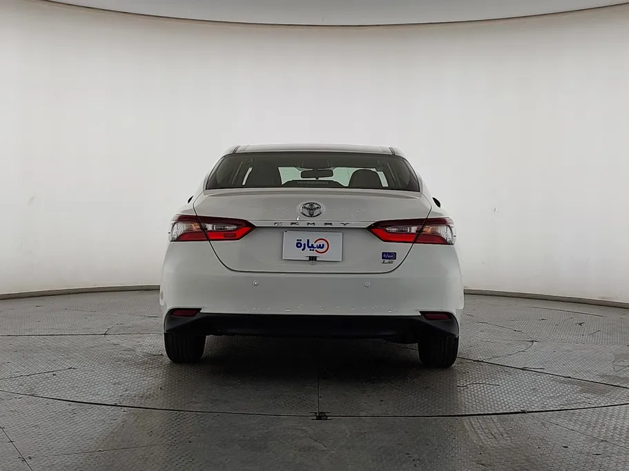 2022 تويوتا Camry  LE STD 