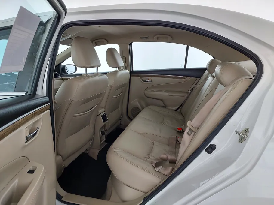 2023 سوزوكي Ciaz GLX 