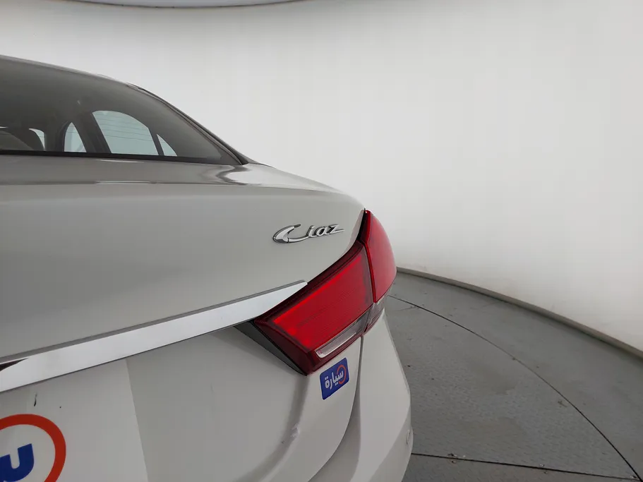 2023 سوزوكي Ciaz GLX 
