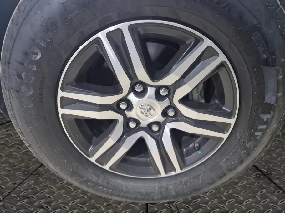 2023 Toyota Fortuner VX 