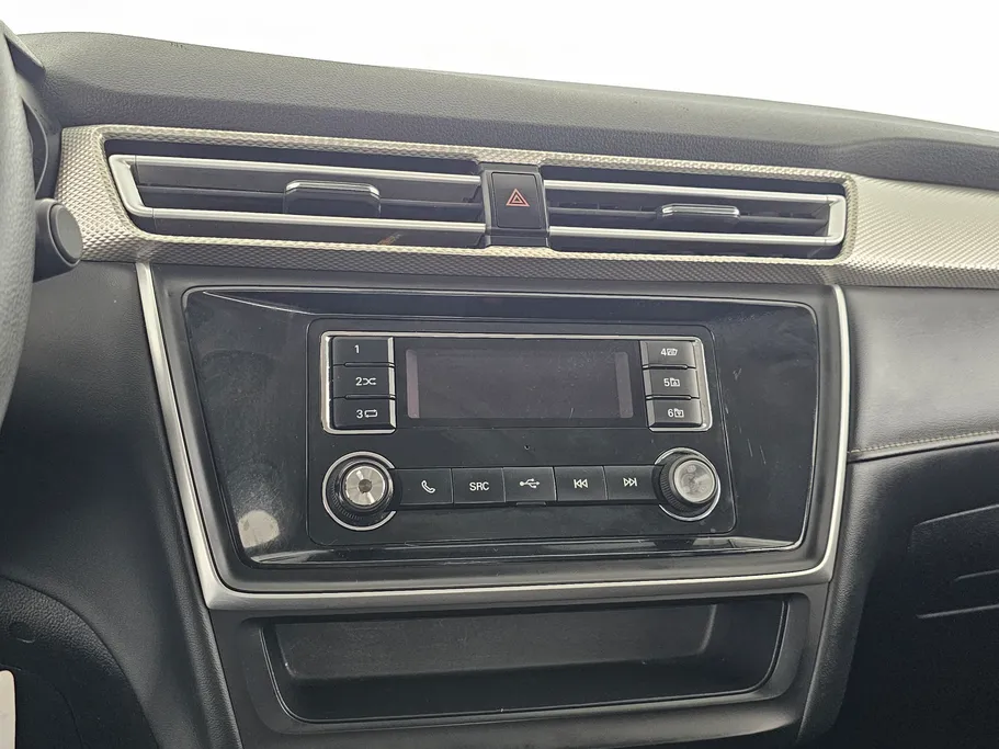 2023 MG 5 STD 
