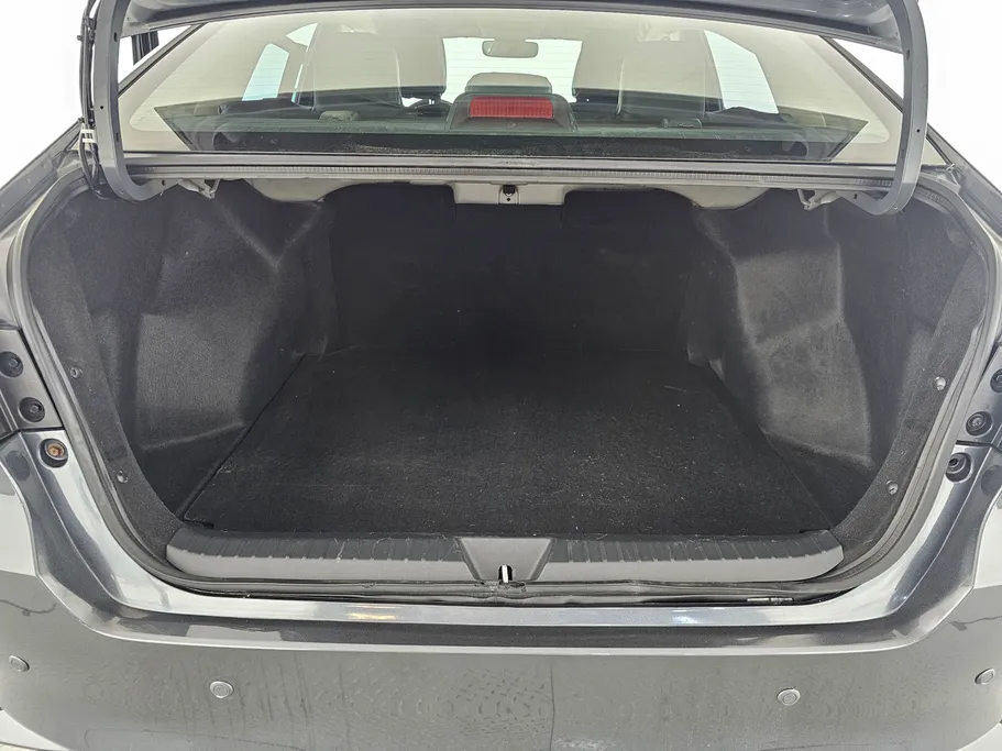 2024 Toyota Yaris  Y 