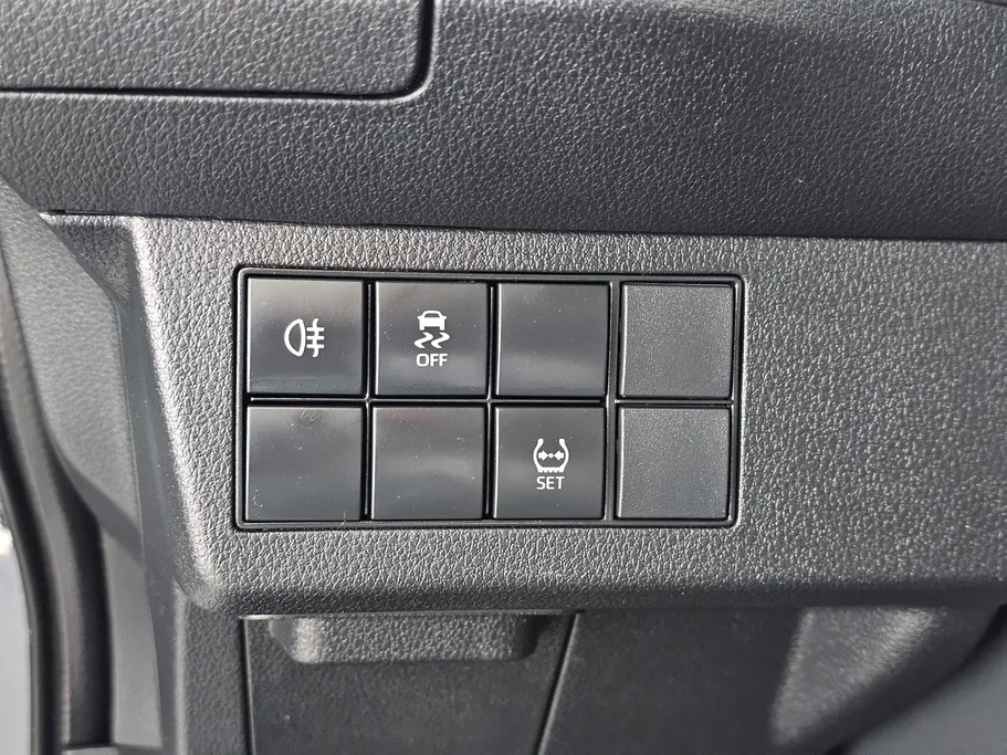 2024 Toyota Yaris  Y 