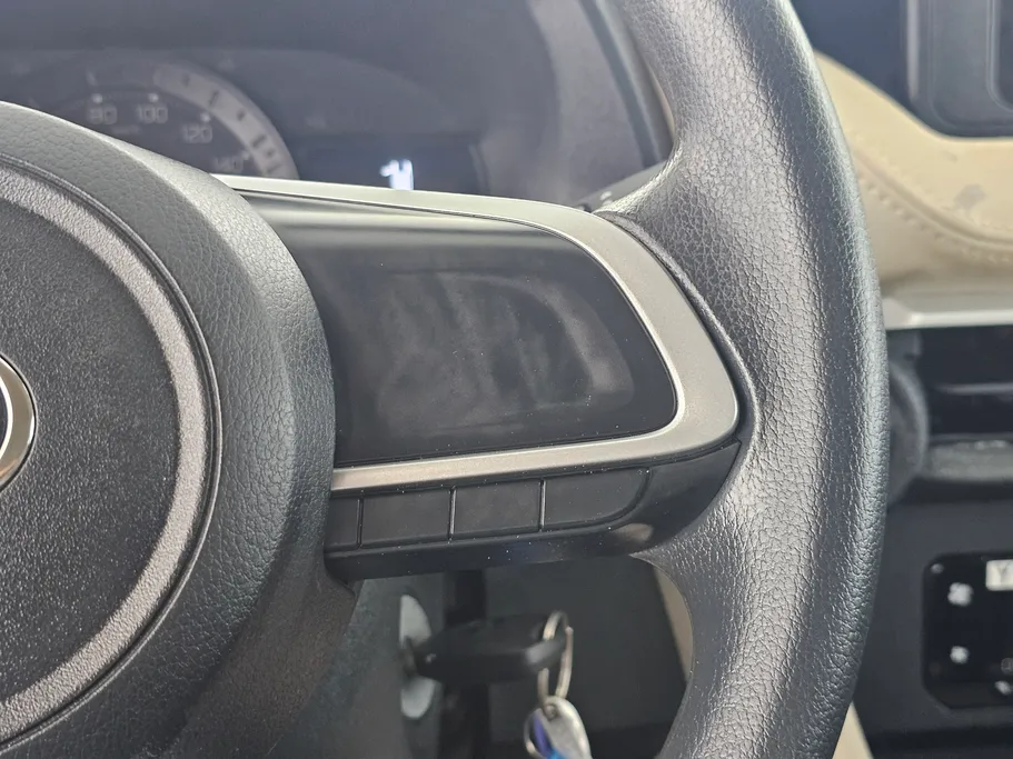 2024 Toyota Yaris  Y 