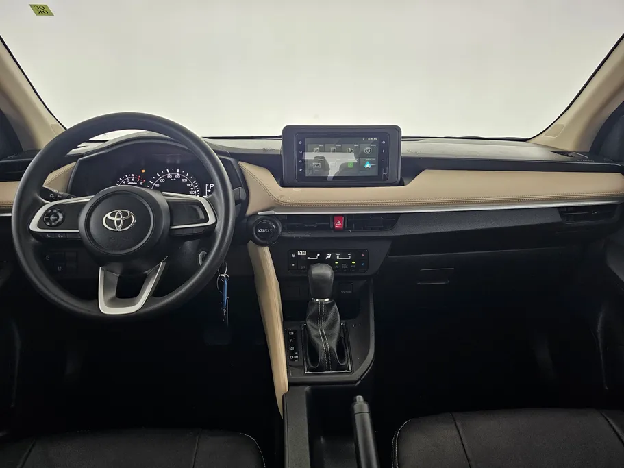 2024 Toyota Yaris  Y 