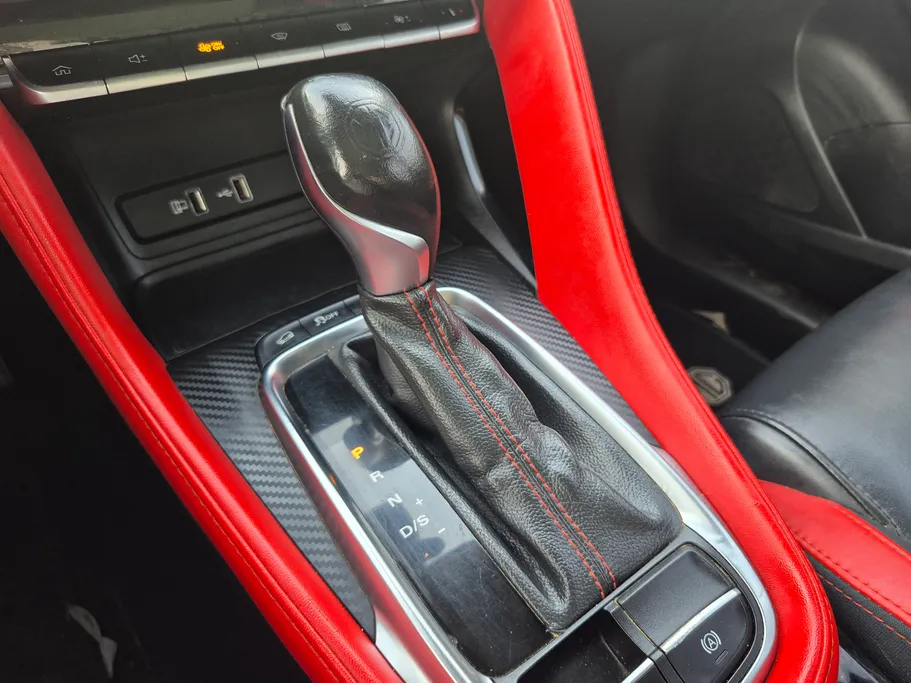 2022 MG ZS LUX T 
