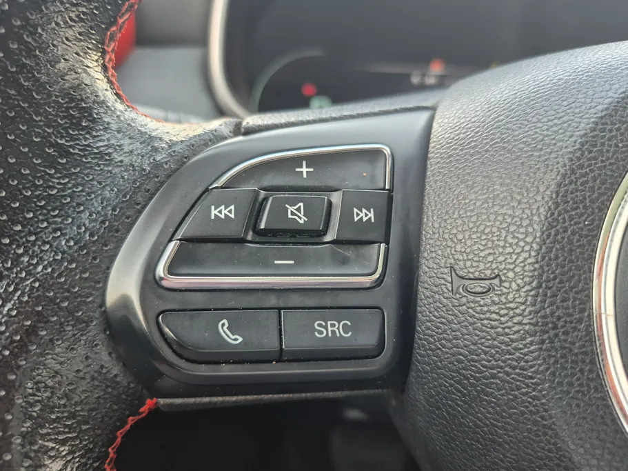 2022 MG ZS LUX T 